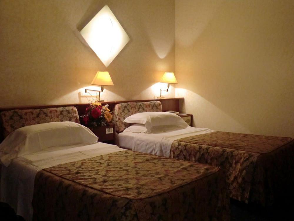 Hotel Bellavista Монтебелуна Екстериор снимка