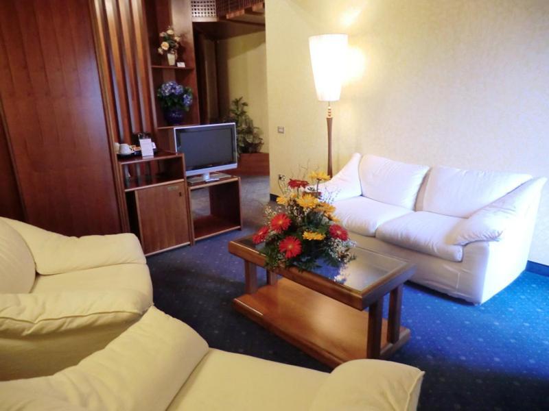 Hotel Bellavista Монтебелуна Екстериор снимка