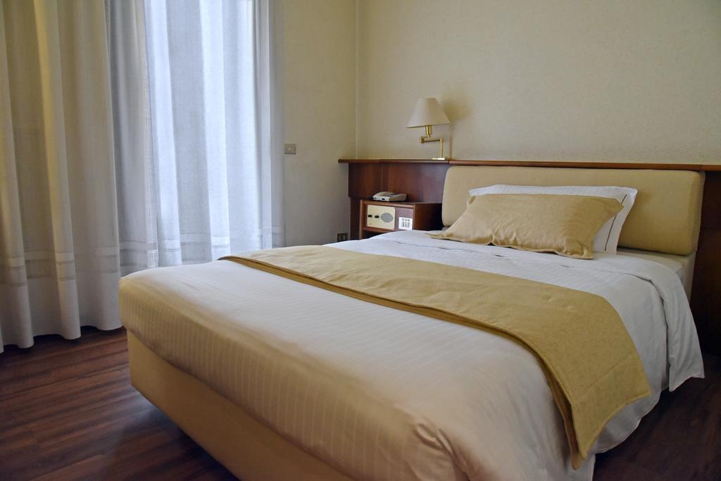 Hotel Bellavista Монтебелуна Екстериор снимка