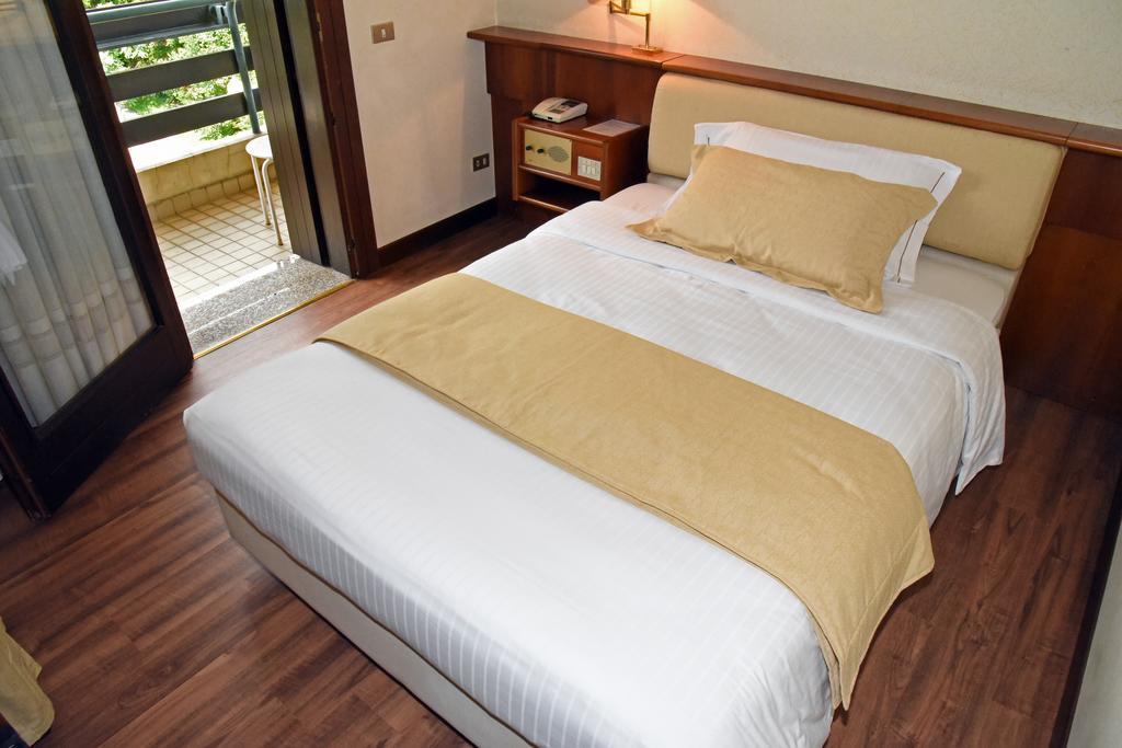 Hotel Bellavista Монтебелуна Екстериор снимка