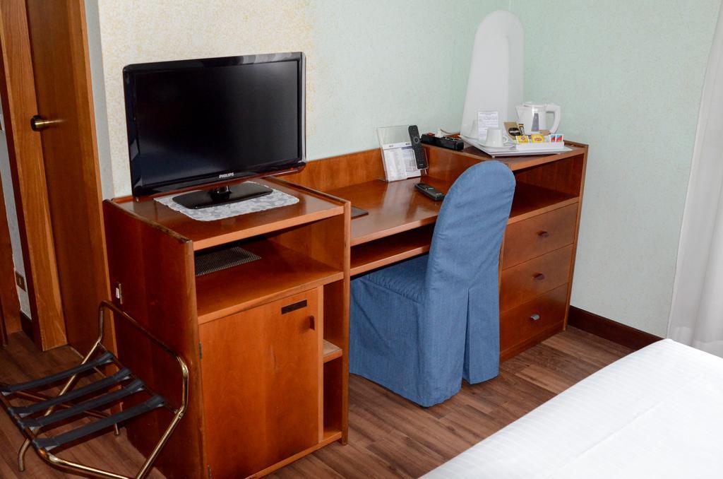 Hotel Bellavista Монтебелуна Екстериор снимка